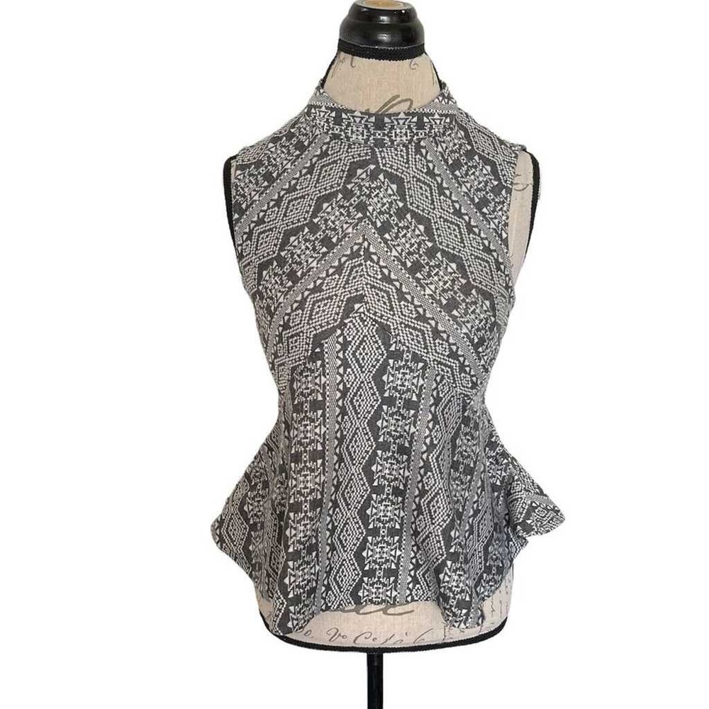 Elegant Black and White Patterned Women's Top